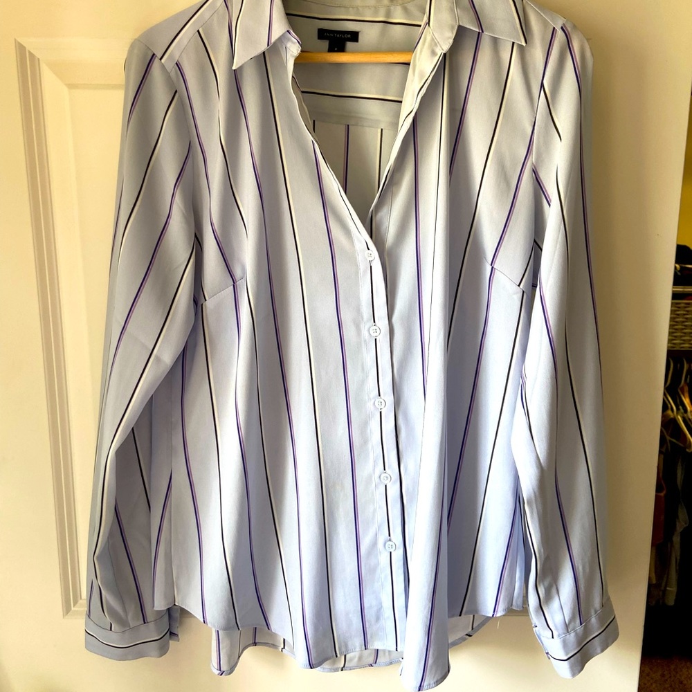 Ann Taylor size medium blouse. Button down. Purple. Vneck